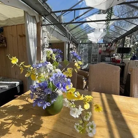 Vrijstaande Glamping De Kas *