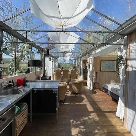 別荘 Vrijstaande Glamping De Kas Hank