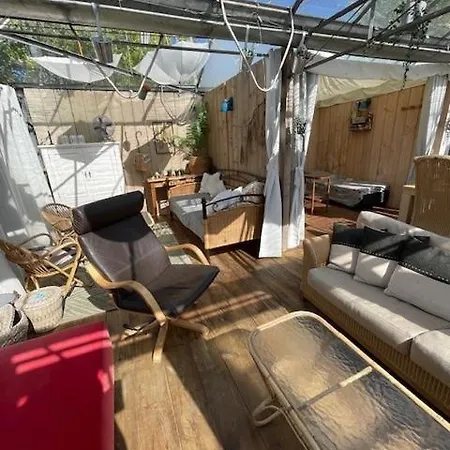 Vrijstaande Glamping De Kas