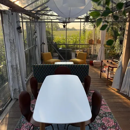 펜션 Vrijstaande Glamping De Kas